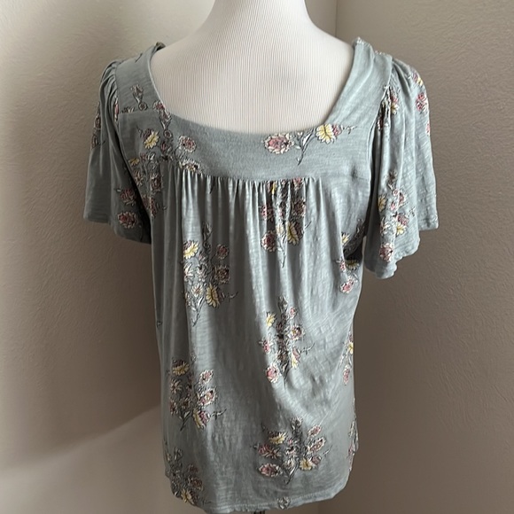 Flowy top - Picture 2 of 2